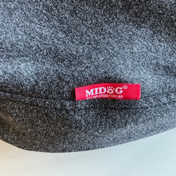 Midog inflatable adjustable neck collar + Alcott ball & treat bag - Picture 3 of 6